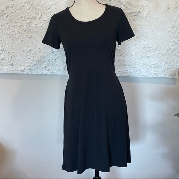Theory Liliana S Ranmire Knit Open Back Short Sleeve Dress Black Size Small. - Picture 3 of 9